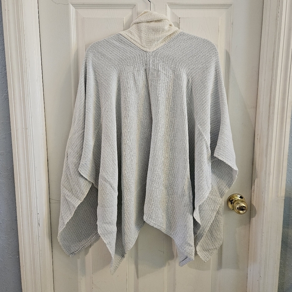 Vickie Vipperman Weaving Studio Riverlily Wrap Ivory & Blue - Picture 4 of 10